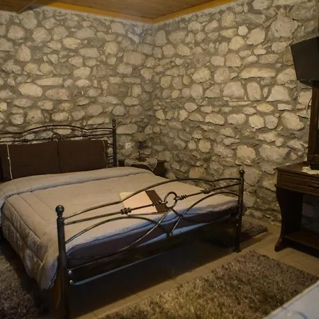 Spitiko * Káto Loutrákion